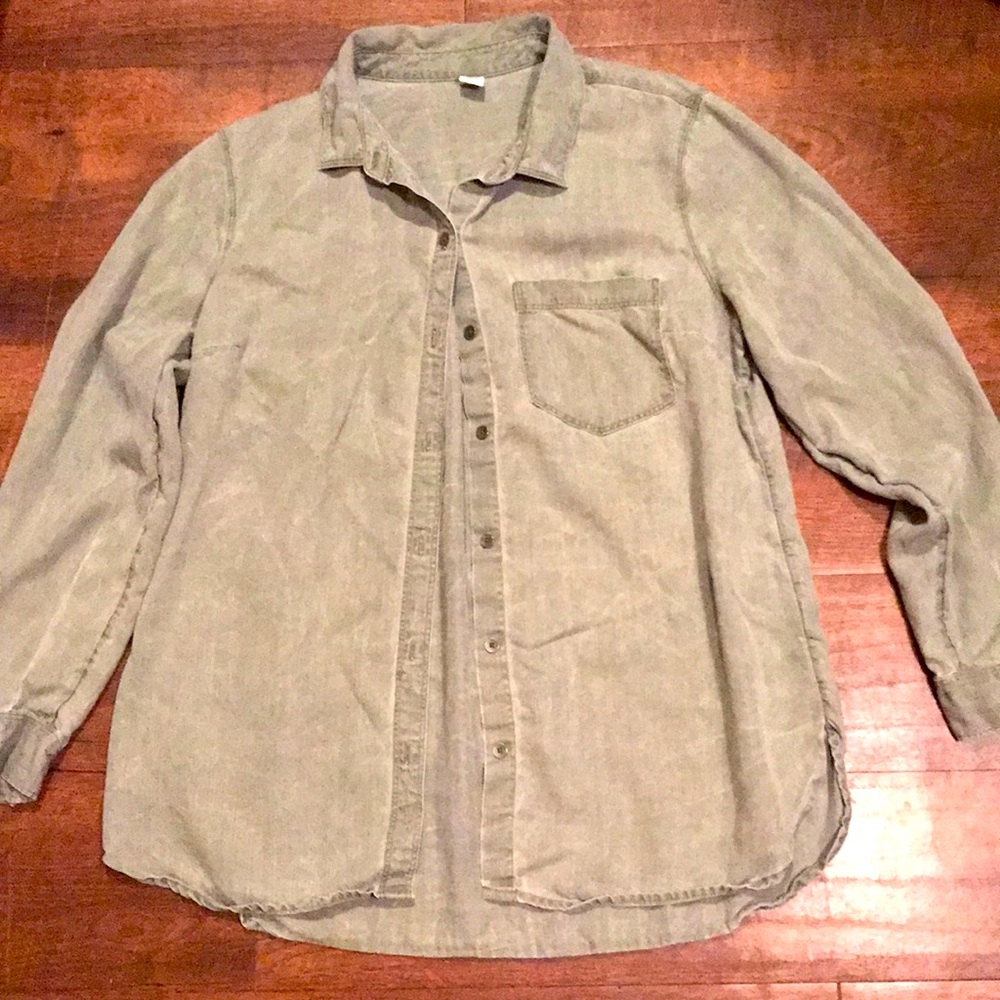 Old Navy Juniors large button up shirt